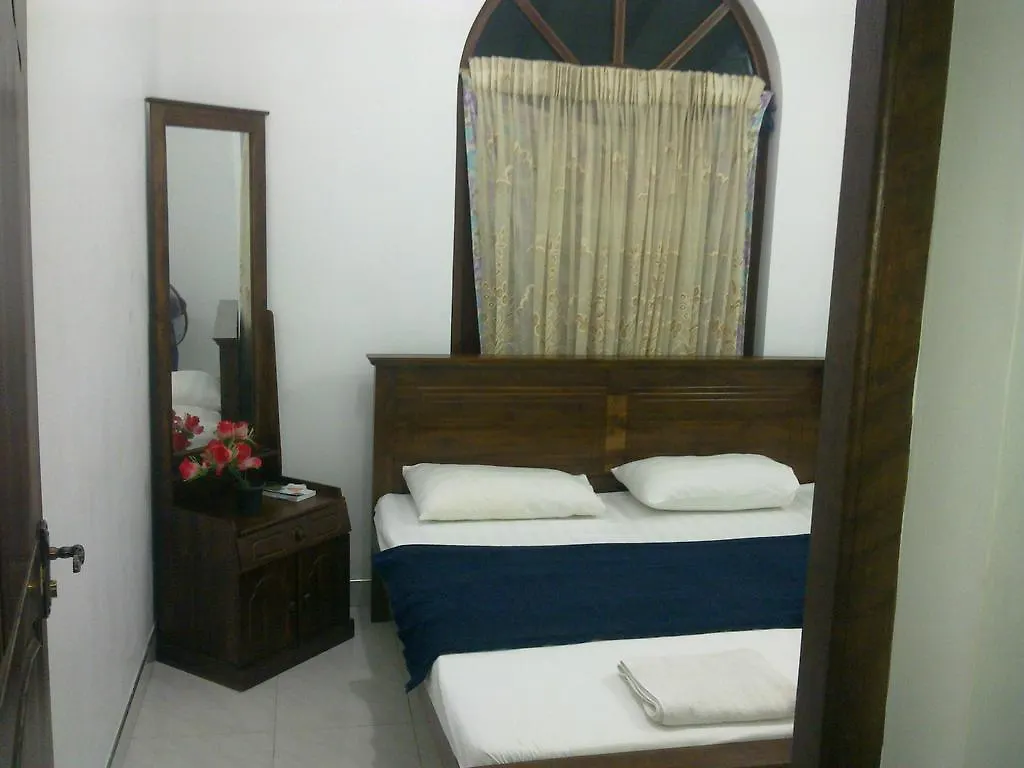 Patrick Holiday Resort نيجومبو